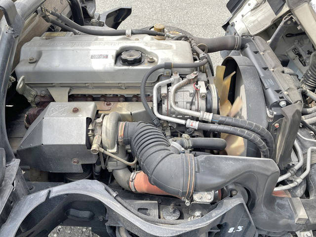 三菱ふそうキャンタークレーン付小型（2t・3t）[写真16]