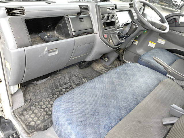 三菱ふそうキャンタークレーン付小型（2t・3t）[写真22]