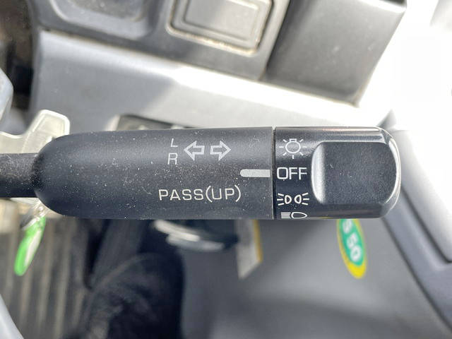 三菱ふそうキャンタークレーン付小型（2t・3t）[写真30]