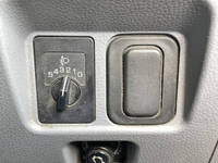 三菱ふそうキャンタークレーン付小型（2t・3t）[写真31]