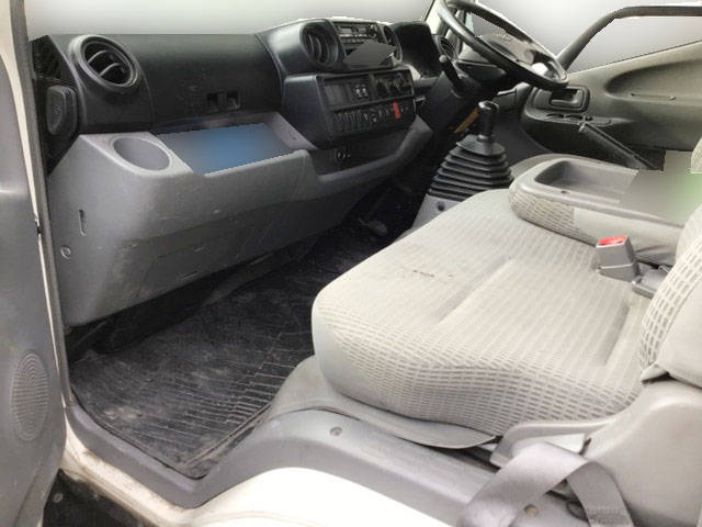 日野デュトロダブルキャブ（Wキャブ）小型（2t・3t）[写真24]