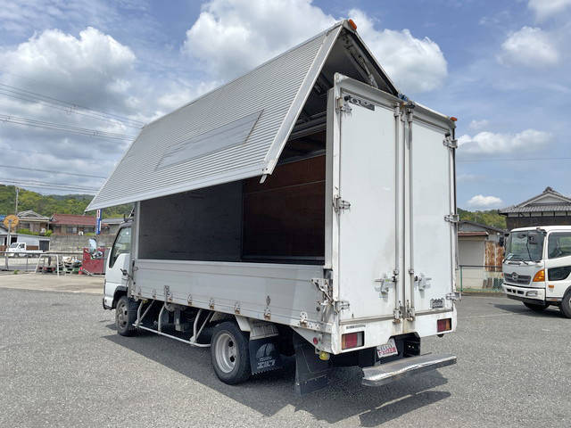 いすゞエルフアルミウイング小型（2t・3t）[写真02]