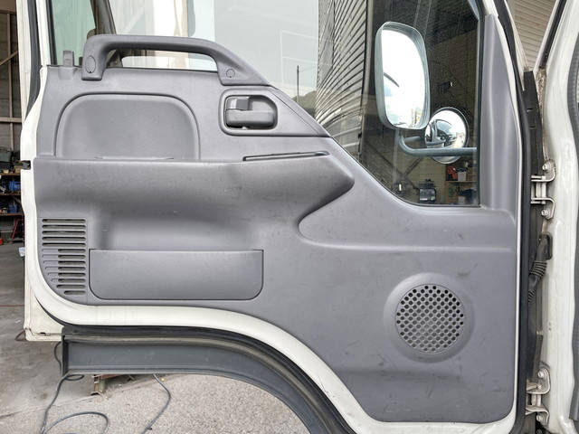 いすゞエルフアルミウイング小型（2t・3t）[写真25]