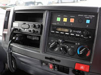 いすゞエルフパッカー車（塵芥車）小型（2t・3t）[写真28]