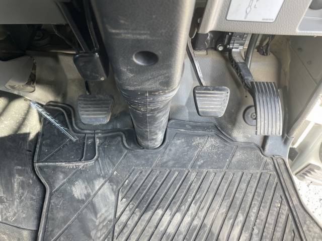 三菱ふそうキャンターダンプ小型（2t・3t）[写真33]