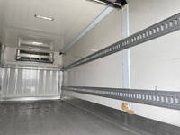 いすゞフォワード冷凍車（冷蔵車）中型（4t）[写真12]