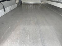 いすゞフォワード冷凍車（冷蔵車）中型（4t）[写真13]