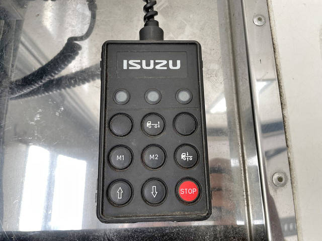 いすゞフォワード冷凍車（冷蔵車）中型（4t）[写真15]