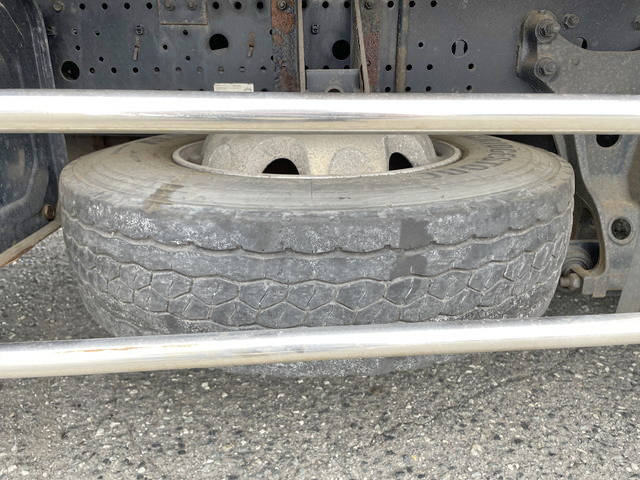 いすゞフォワード冷凍車（冷蔵車）中型（4t）[写真22]