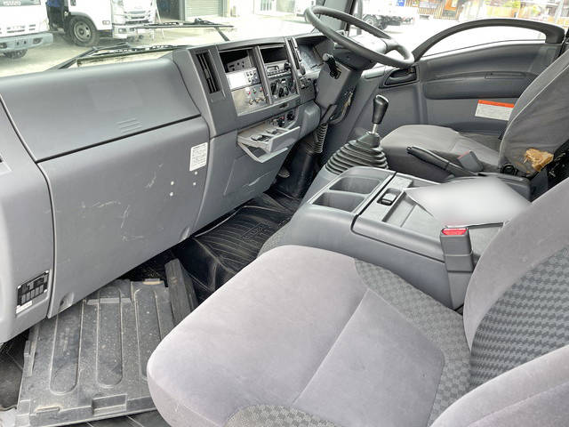 いすゞフォワード冷凍車（冷蔵車）中型（4t）[写真31]