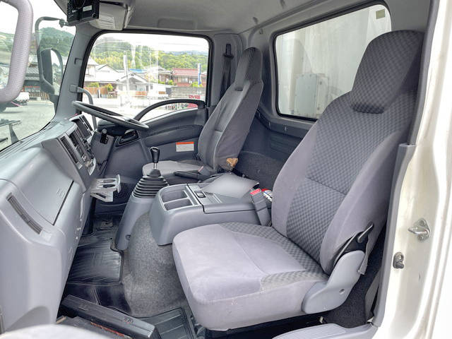 いすゞフォワード冷凍車（冷蔵車）中型（4t）[写真32]