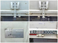 三菱ふそうキャンター平ボディ小型（2t・3t）[写真15]