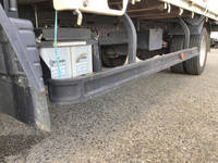 三菱ふそうキャンター平ボディ小型（2t・3t）[写真17]