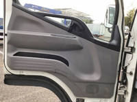 三菱ふそうキャンター平ボディ小型（2t・3t）[写真28]