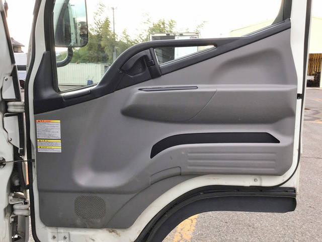 三菱ふそうキャンター平ボディ小型（2t・3t）[写真29]