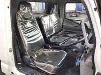 三菱ふそうキャンター平ボディ小型（2t・3t）[写真33]