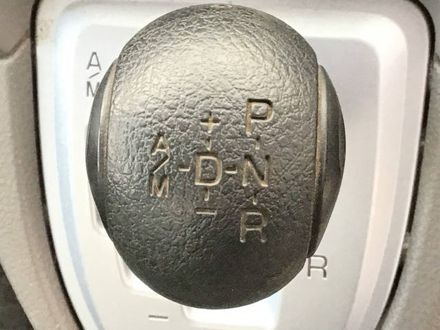 三菱ふそうキャンター平ボディ小型（2t・3t）[写真37]