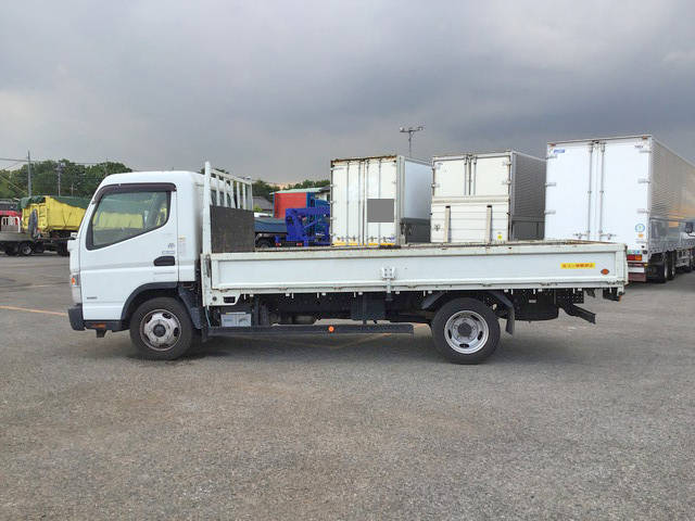 三菱ふそうキャンター平ボディ小型（2t・3t）[写真05]