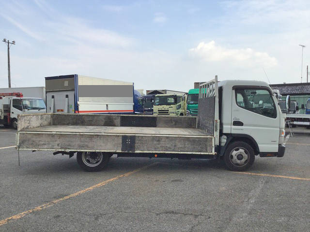 三菱ふそうキャンター平ボディ小型（2t・3t）[写真08]