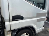 三菱ふそうキャンターアルミバン小型（2t・3t）[写真04]