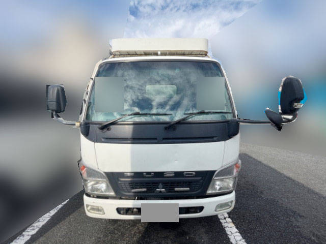三菱ふそうキャンターアルミバン小型（2t・3t）[写真06]