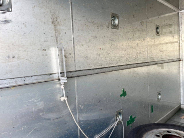 三菱ふそうキャンターアルミバン小型（2t・3t）[写真09]