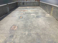 三菱ふそうキャンター平ボディ小型（2t・3t）[写真13]