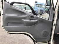 日野デュトロ平ボディ小型（2t・3t）[写真24]