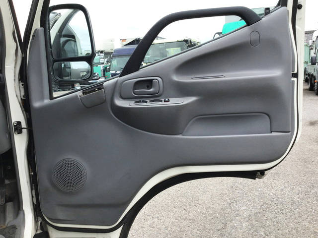 日野デュトロ平ボディ小型（2t・3t）[写真25]