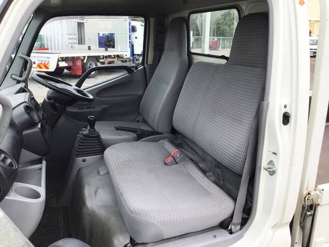 日野デュトロ平ボディ小型（2t・3t）[写真26]