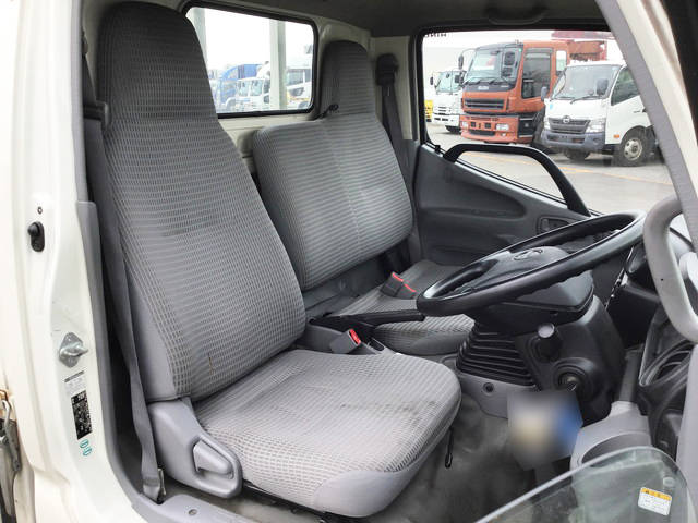 日野デュトロ平ボディ小型（2t・3t）[写真27]