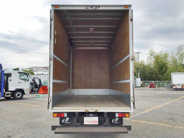 三菱ふそうキャンターアルミバン小型（2t・3t）[写真12]