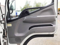 三菱ふそうキャンターアルミバン小型（2t・3t）[写真25]