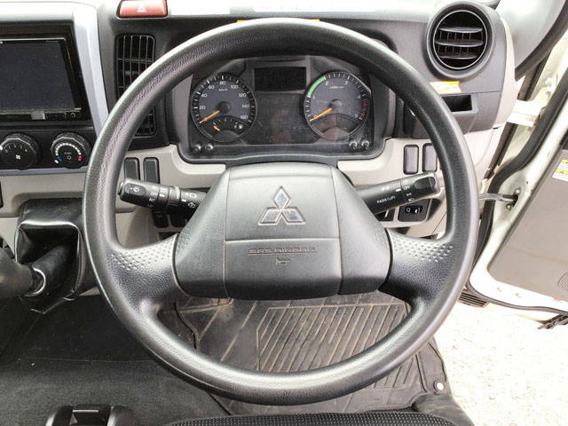 三菱ふそうキャンターアルミバン小型（2t・3t）[写真31]