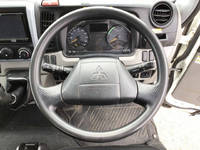 三菱ふそうキャンターアルミバン小型（2t・3t）[写真31]