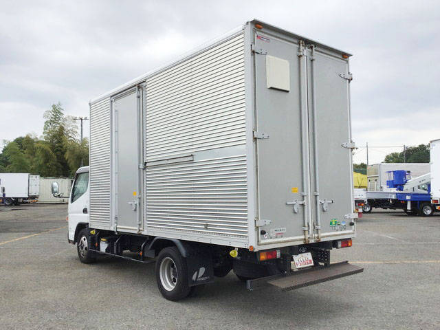 三菱ふそうキャンターアルミバン小型（2t・3t）[写真04]