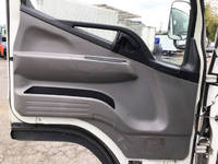 三菱ふそうキャンター平ボディ小型（2t・3t）[写真26]