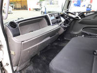 三菱ふそうキャンター平ボディ小型（2t・3t）[写真31]