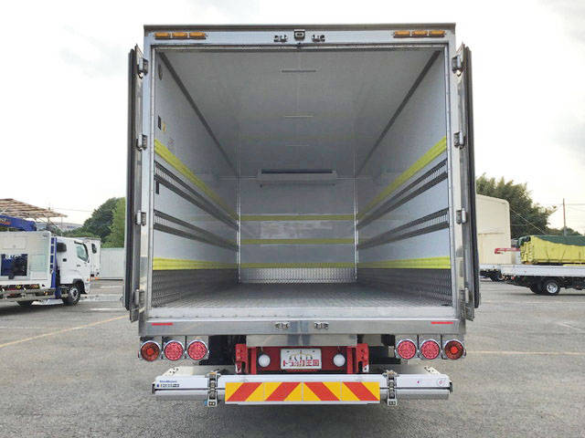 三菱ふそうファイター冷凍車（冷蔵車）中型（4t）[写真10]