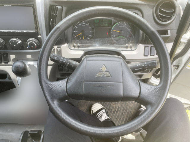 三菱ふそうキャンターダンプ小型（2t・3t）[写真32]