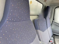 三菱ふそうキャンターアルミバン小型（2t・3t）[写真12]