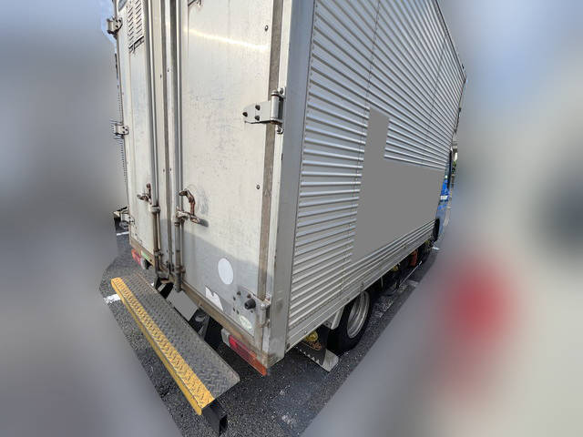 三菱ふそうキャンターアルミバン小型（2t・3t）[写真02]