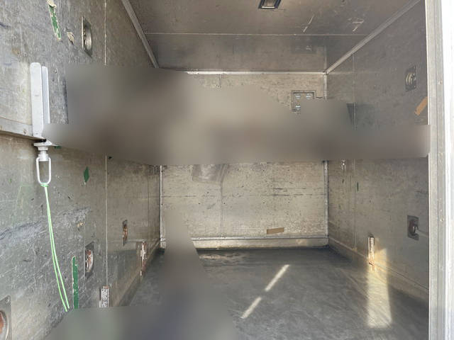 三菱ふそうキャンターアルミバン小型（2t・3t）[写真09]