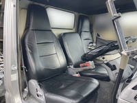 三菱ふそうキャンターダンプ・クレーン付小型（2t・3t）[写真33]