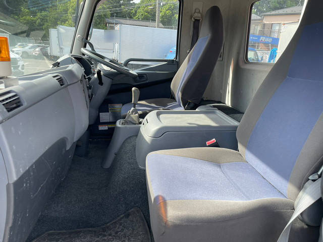 三菱ふそうファイタークレーン4段中型（4t）[写真17]