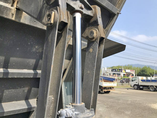 日野レンジャーダンプ中型（4t）[写真18]