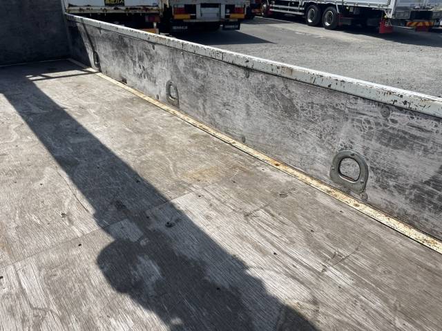 三菱ふそうキャンタークレーン4段小型（2t・3t）[写真12]