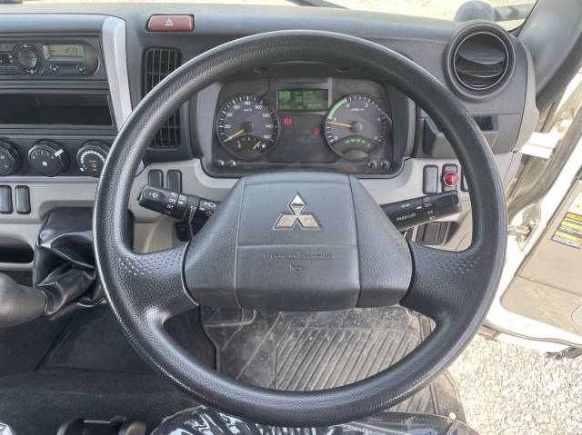 三菱ふそうキャンタークレーン4段小型（2t・3t）[写真37]