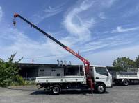 三菱ふそうキャンタークレーン4段小型（2t・3t）[写真08]