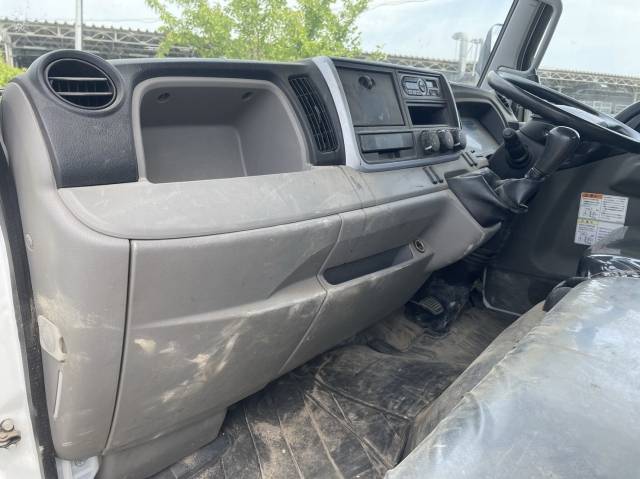 三菱ふそうキャンターダンプ小型（2t・3t）[写真33]